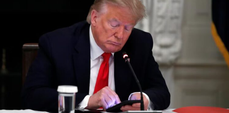 Donald Trump ordena a sus asesores prepararse para un bloqueo prolongado contra el régimen de Irán