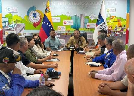 Establecen acuerdos estratégicos para el transporte de carga