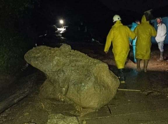 Evacuadas 15 familias en La Grita por crecida de quebrada Las Palmas  