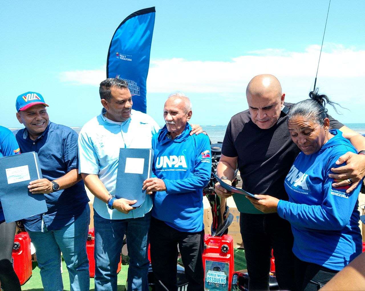 Gobierno amplía flota pesquera en Falcón con la entrega de motores