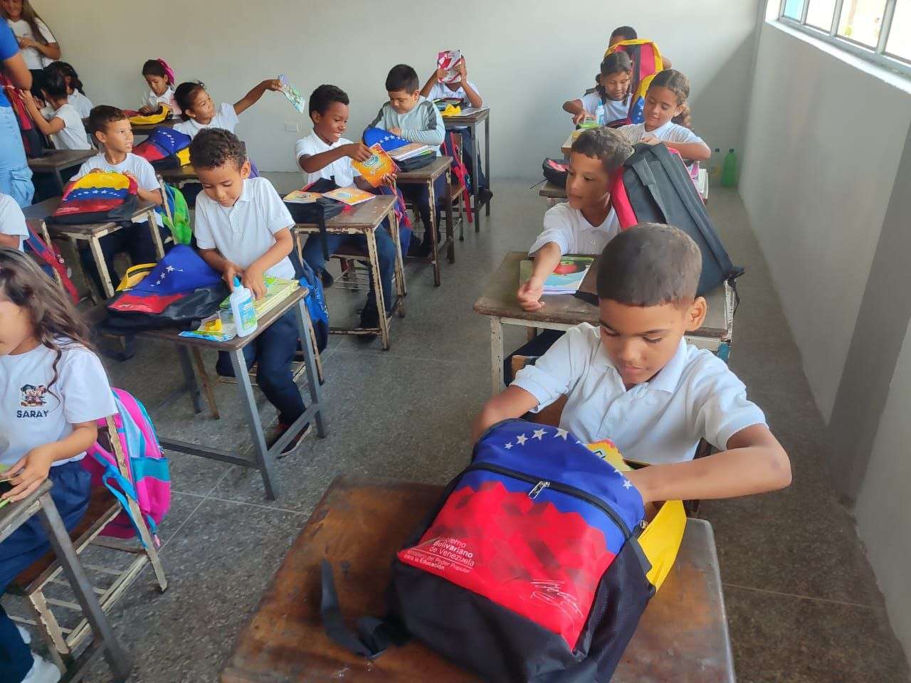 Plan Textil en primera fase beneficia a 20.000 estudiantes de Yaracuy