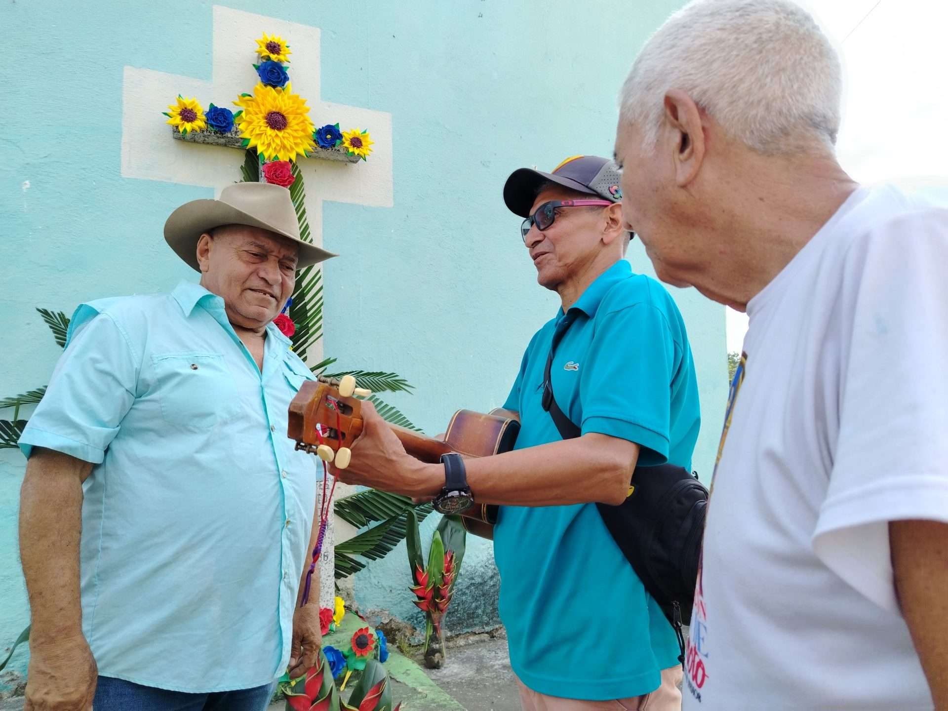 Cultores del Tuy rinden tributo a la Cruz de Mayo