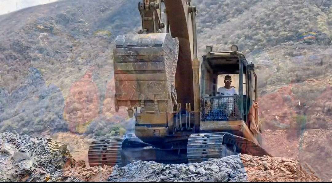 Inició demolición de roca meteorizada en la Caracas-La Guaira